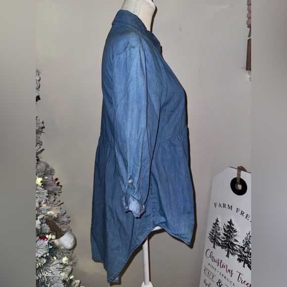 Cupio women’s chambray button down peplum shirt, no tag believe Small 18” p2p - Picture 2 of 10